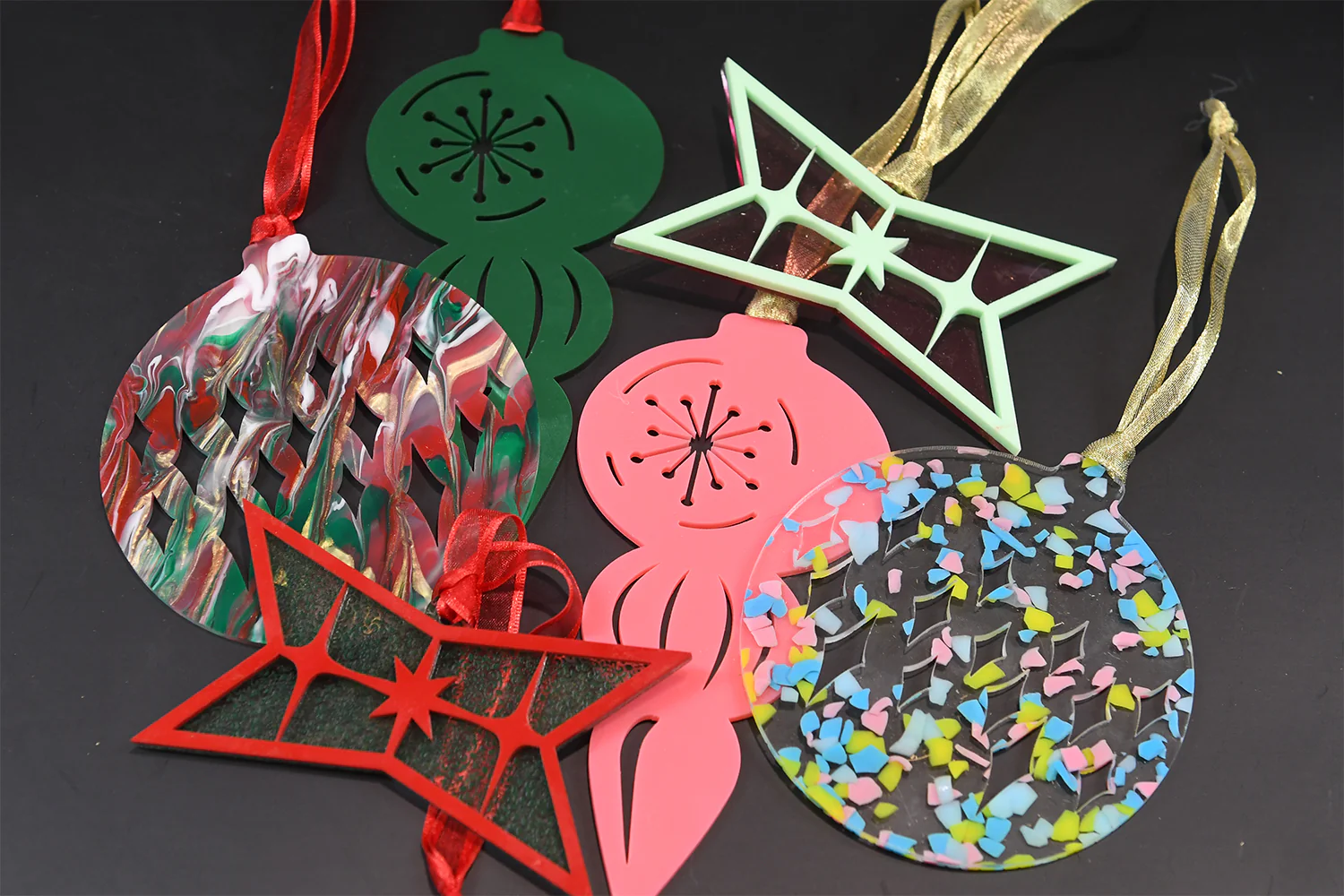 Set of 3 Set Mid-Century Modern Graphic Shapes Ornaments - Image 3