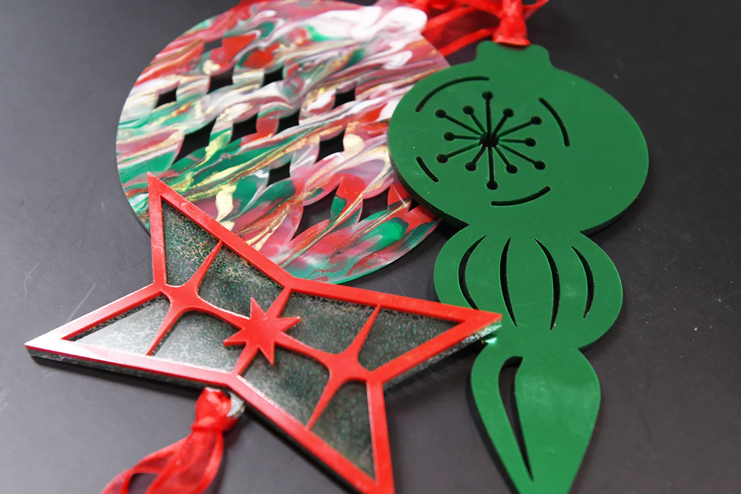 Set of 3 Set Mid-Century Modern Graphic Shapes Ornaments - Image 6