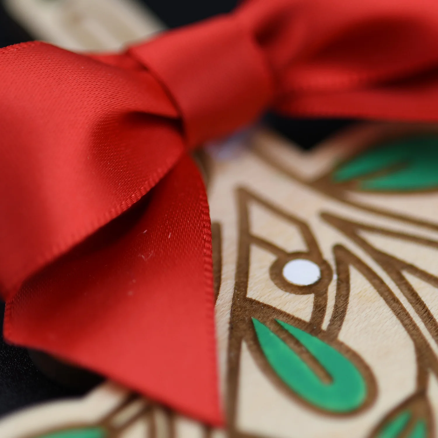 Non-Parasitic Mistletoe Ornament - Image 3